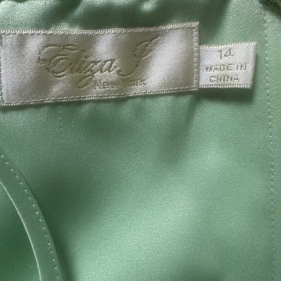 Eliza J Green Sleeveless Fit and Flare Dress - Picture 5 of 8